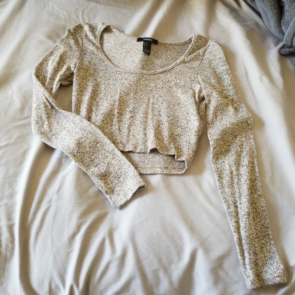 Long sleeve crop top